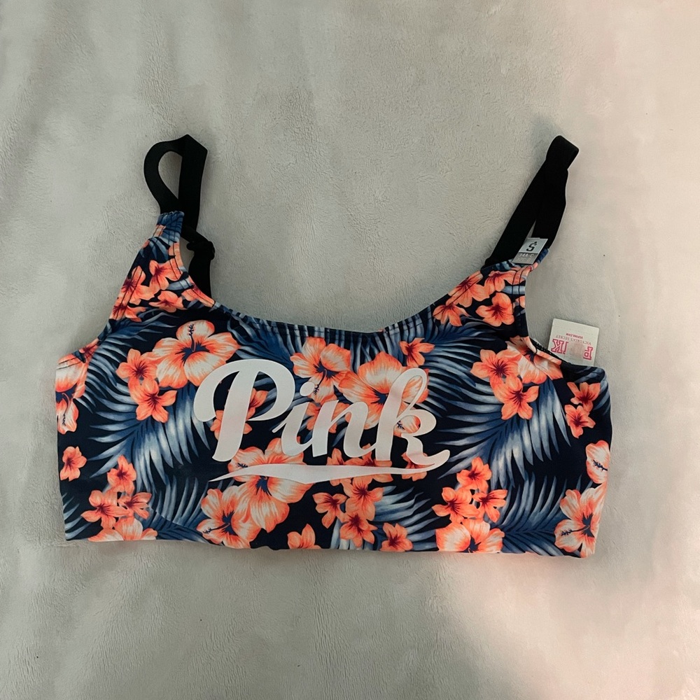NWT Printed Sports Bra w/ caged back